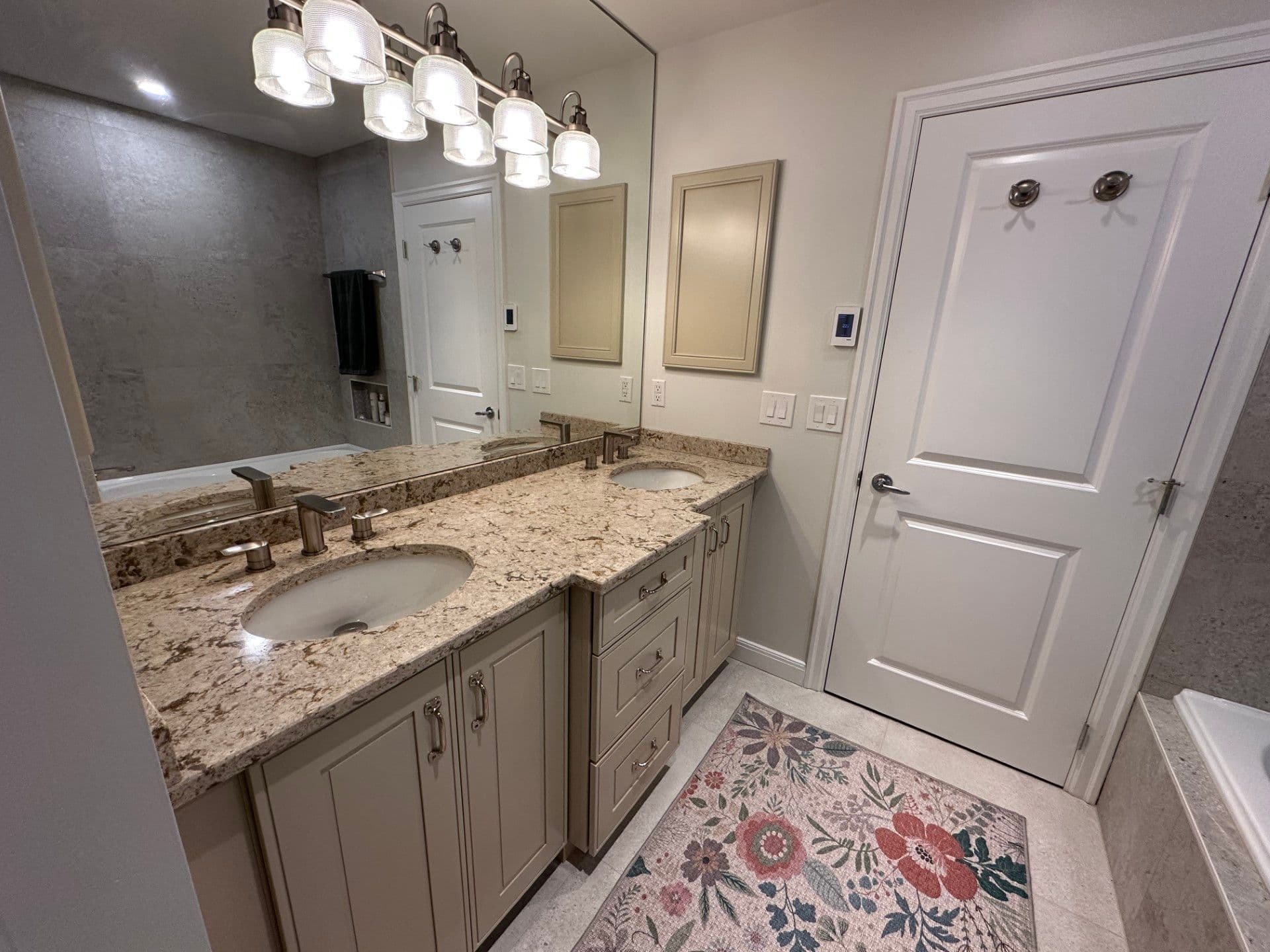 South Surrey - Ensuite - 2024