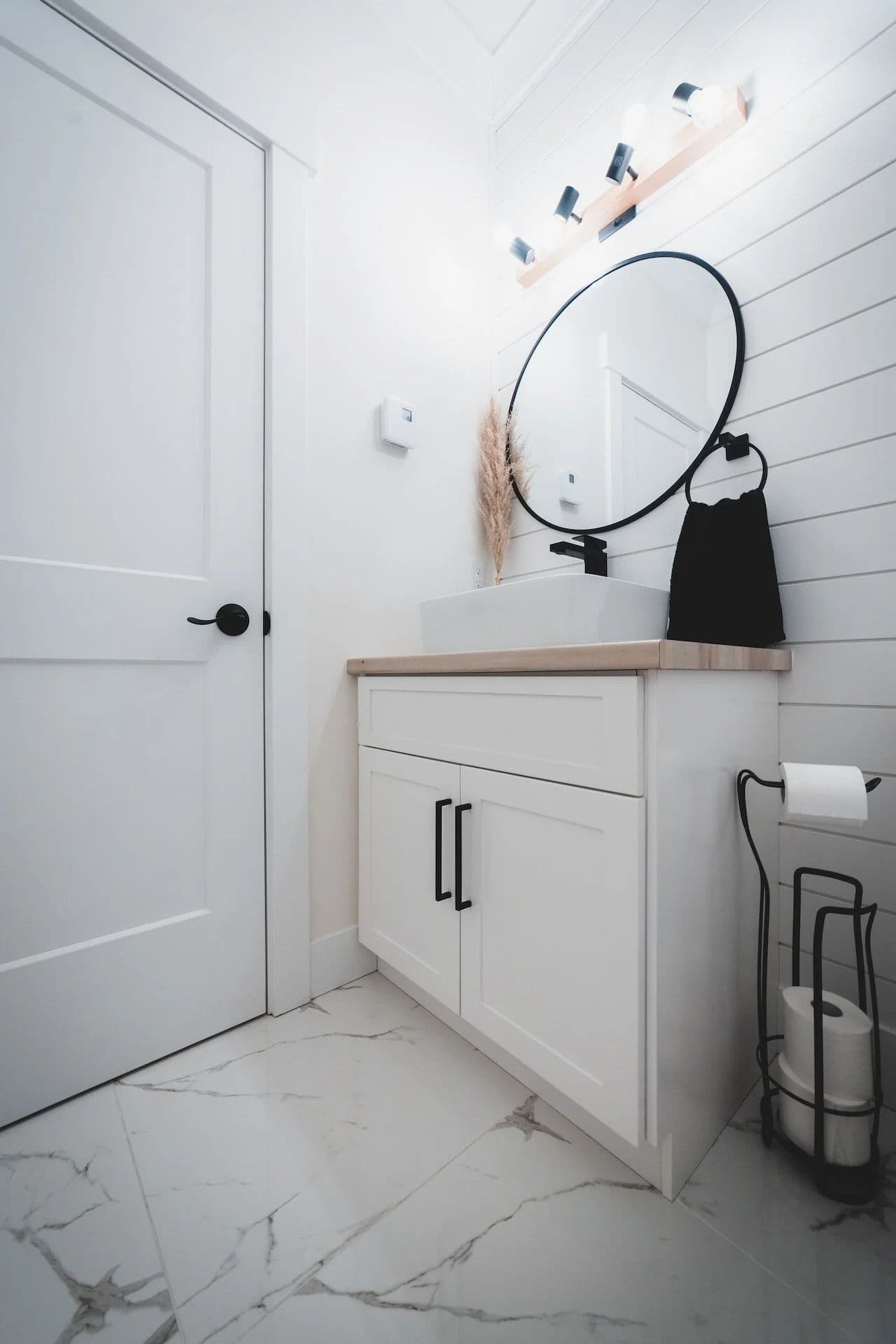 DIY-bathroom-fixture-additions