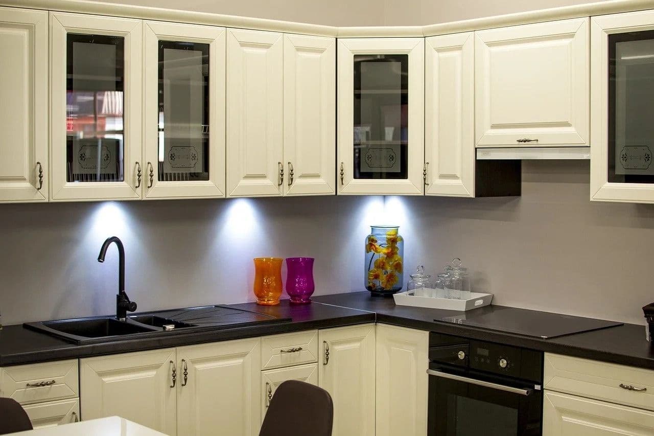 kitchen-cabinet-reno