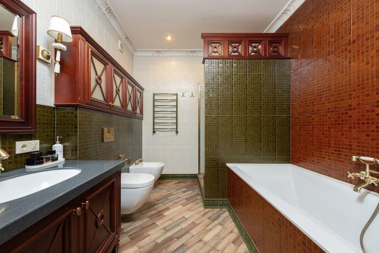 bold-bathroom-colors-patterns